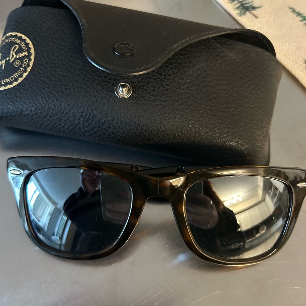 Ray-Ban sunglasses. Excellent condition, worn once.